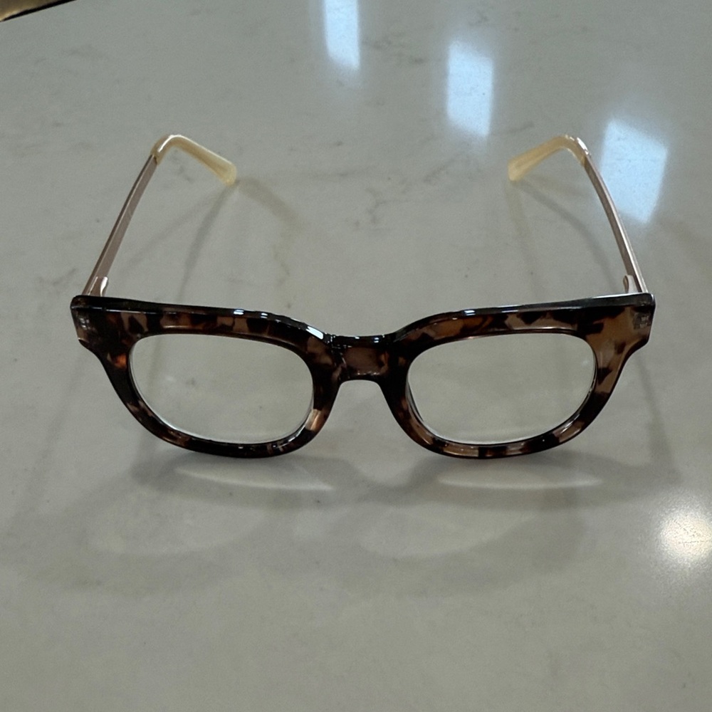 Peepers Tortoise Shell Women's Glasses - Picture 4 of 6